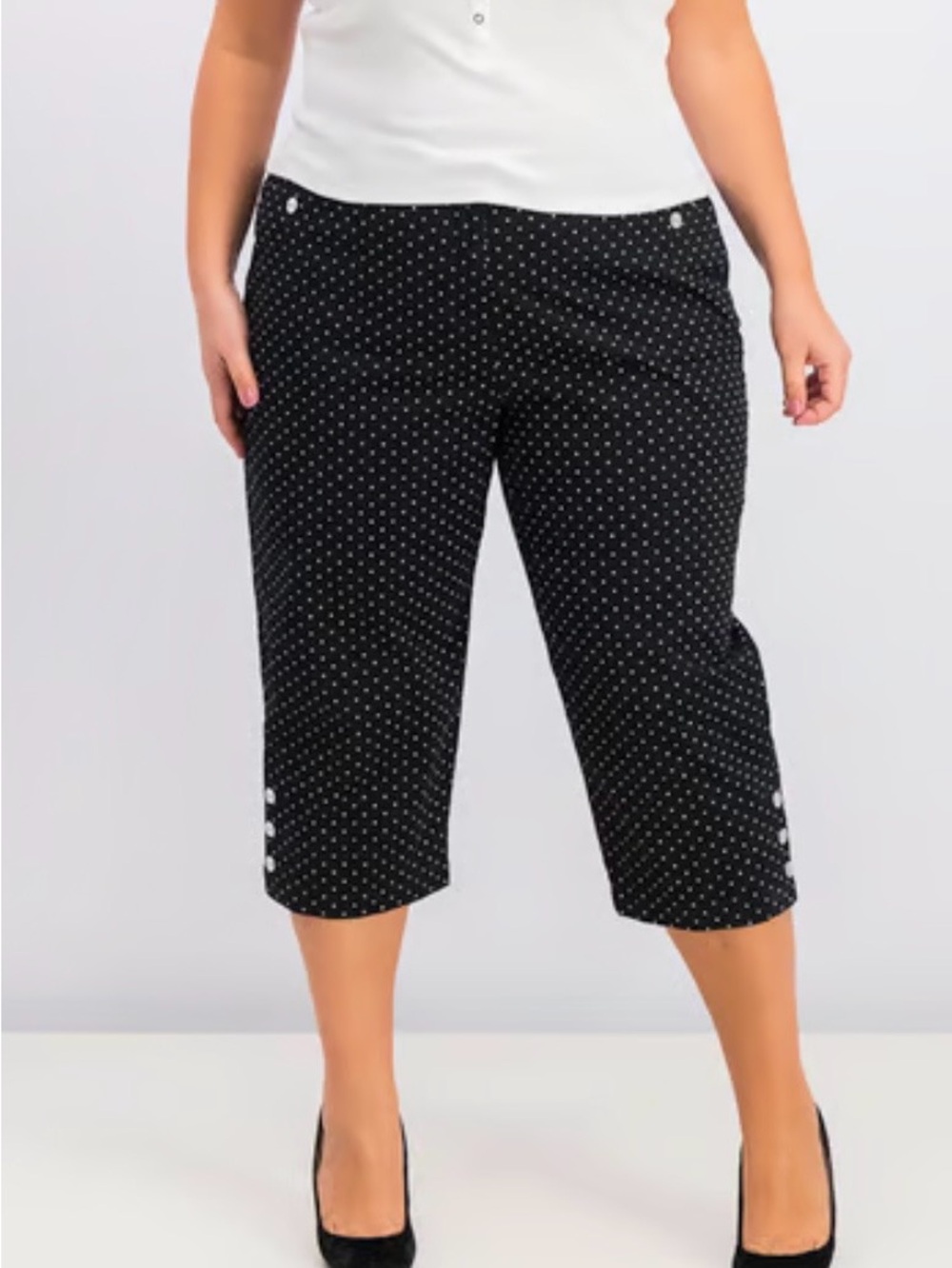 Karen Scott Black Cropped Capris with White Polka Dots Size 20W
